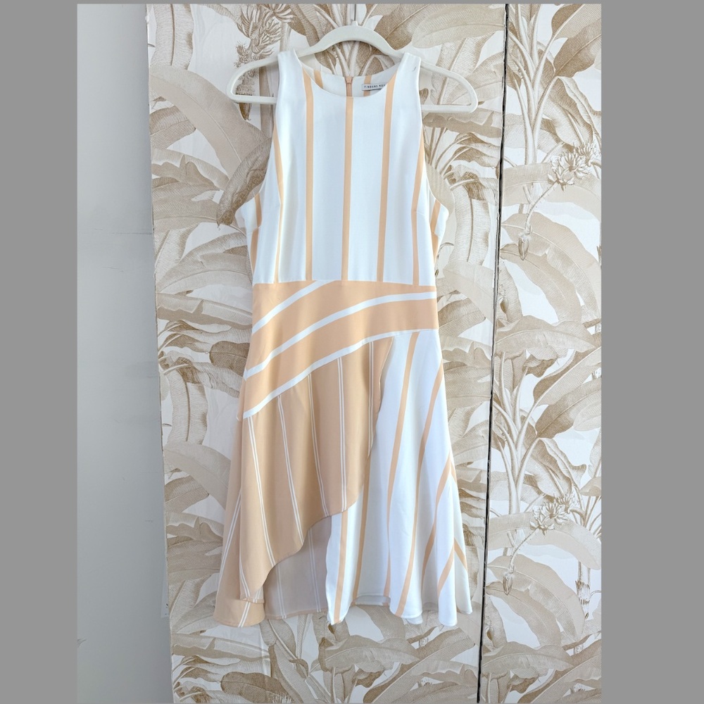 Finders Keeper Dress ...Perfect for Spring! - Picture 2 of 5
